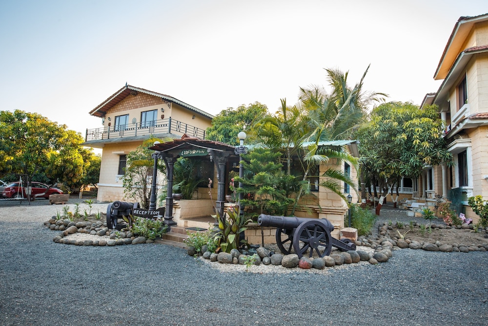 Gir Lion's Paw Resort 24/35