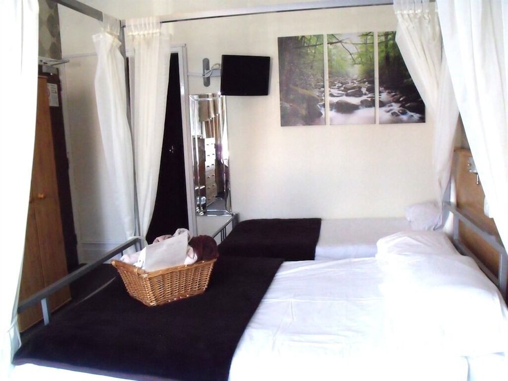 The Derby Hotel - Guest house 7/16