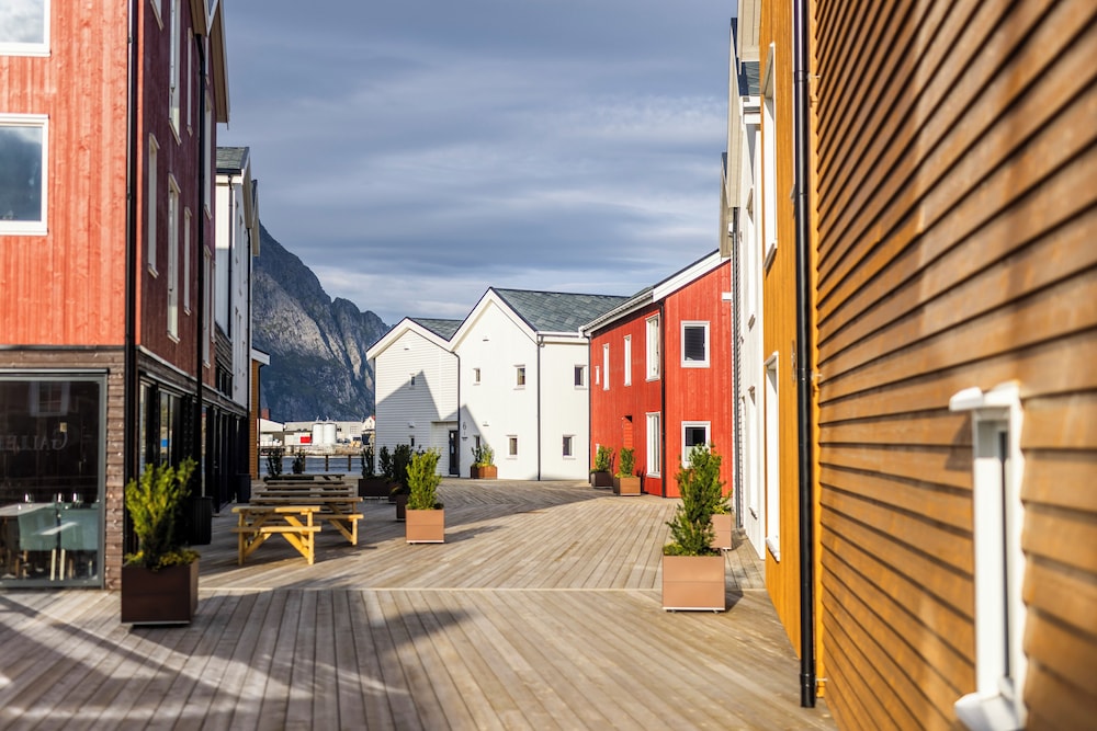 Henningsvaer Bryggehotell by Classic Norway Hotels 42/50
