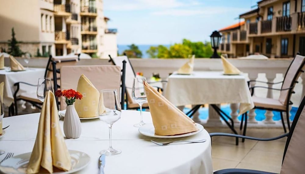 The Cliff Beach And Spa 50/58