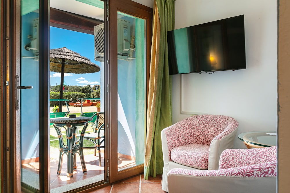 Stefania Hotel 69/87