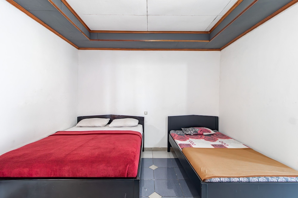 ROOM, DOUBLE BED