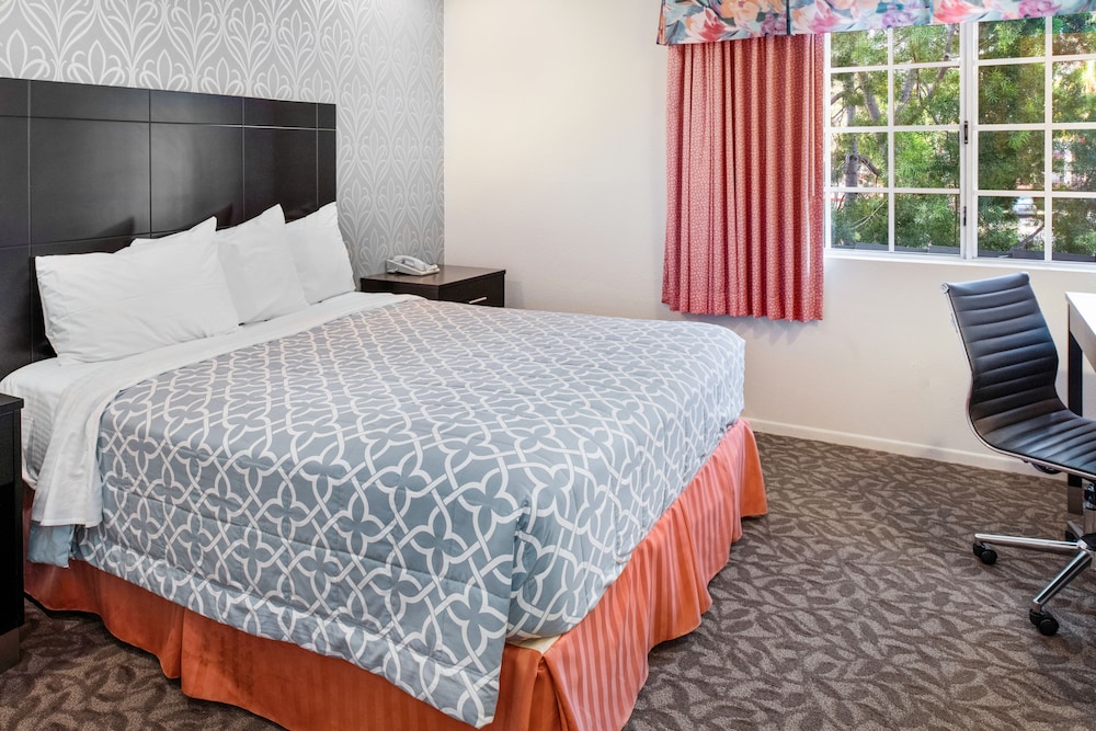 Glendale Hotel 15/38