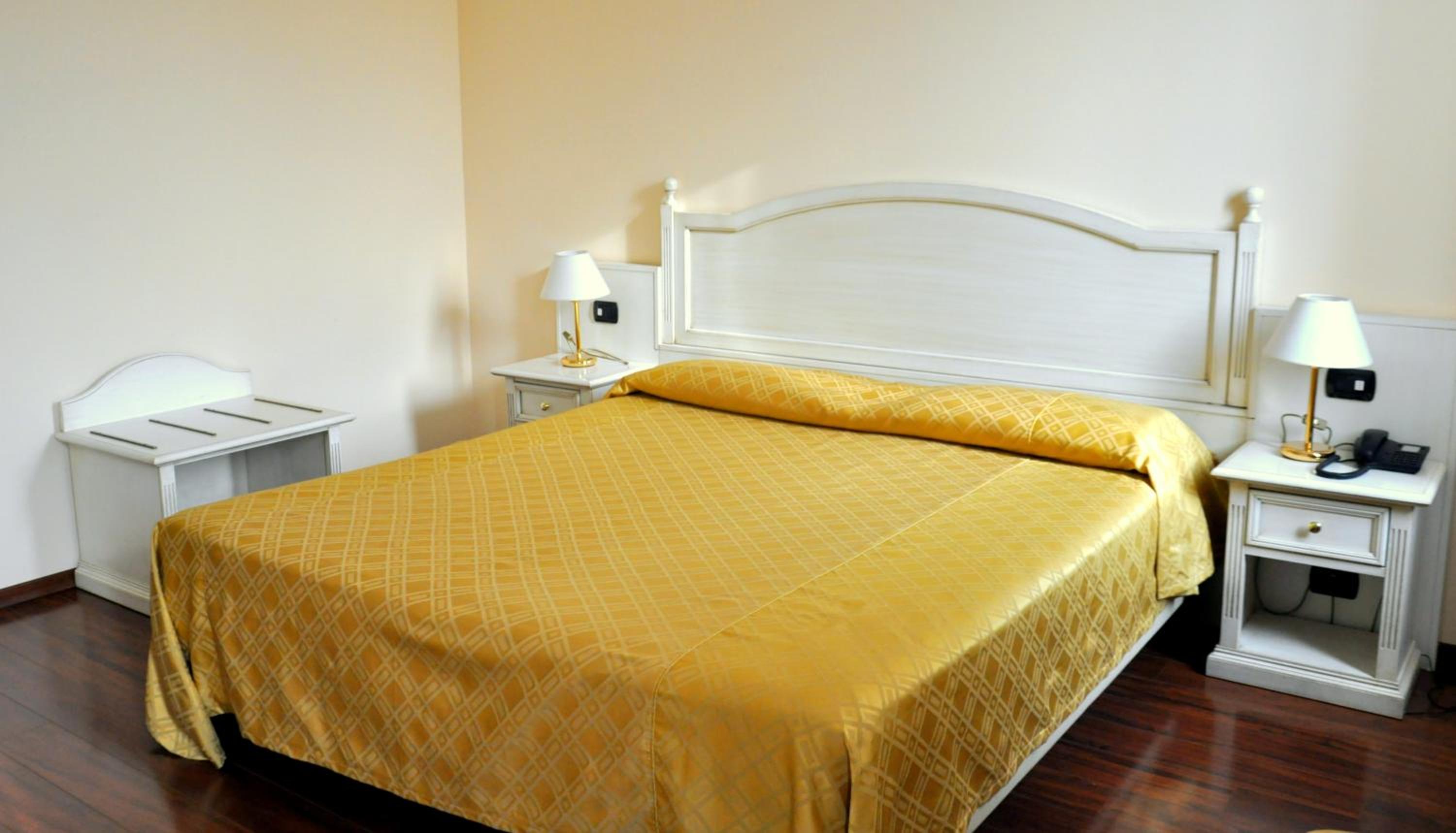 غرفة أساسية ثلاثية، International Hotel Iseo 2/7
