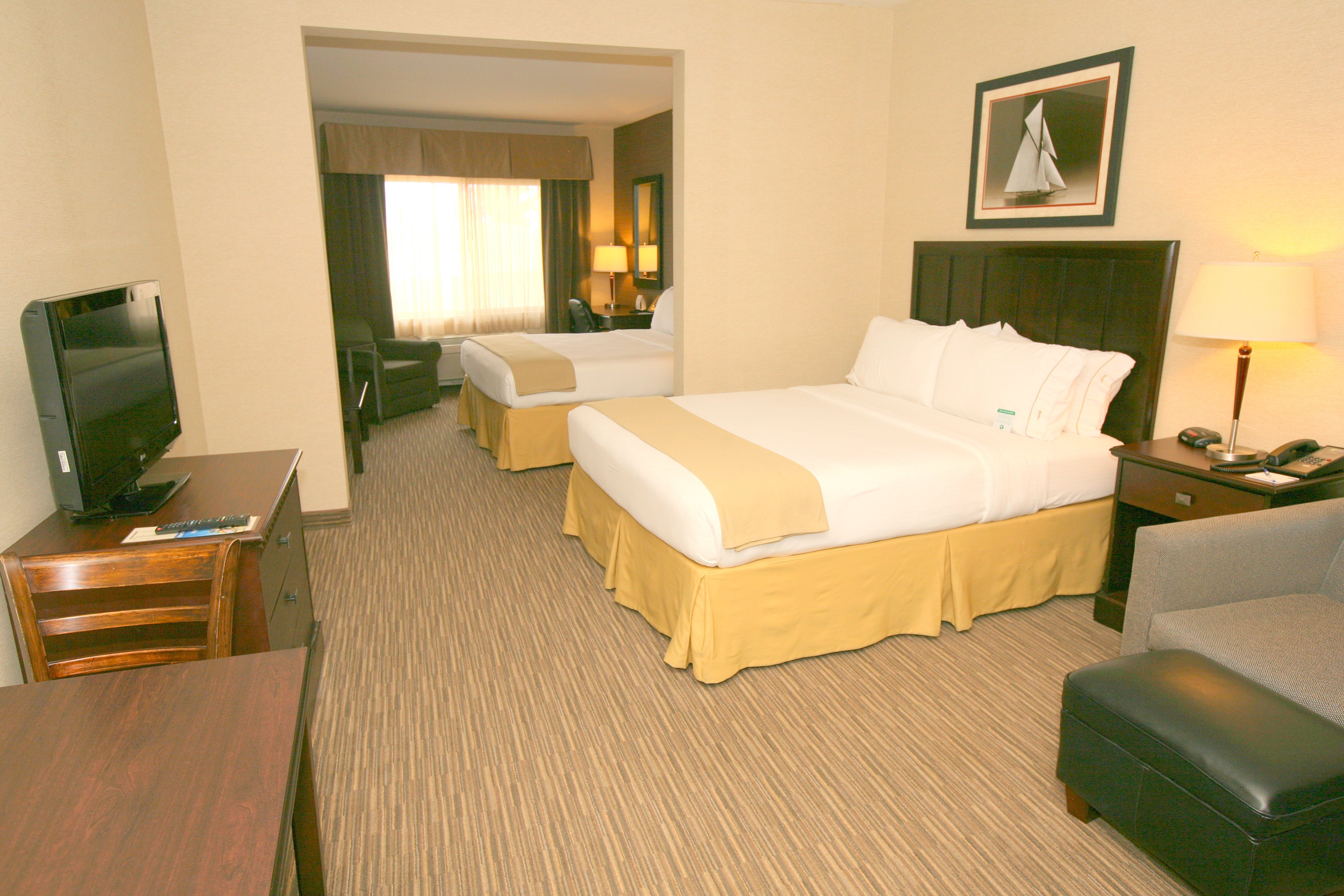 HOLIDAY INN EXPRESS SAN DIEGO SOUTH - CHULA VISTA 39/71