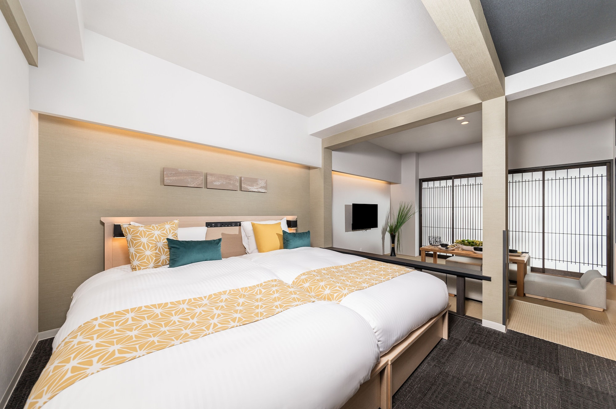 JAPANESE, CONNECTING, APARTMENT, 6 FUTON BEDS