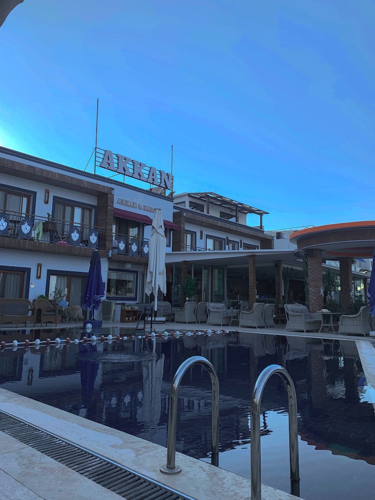 Akkan Beach Hotel 4/68