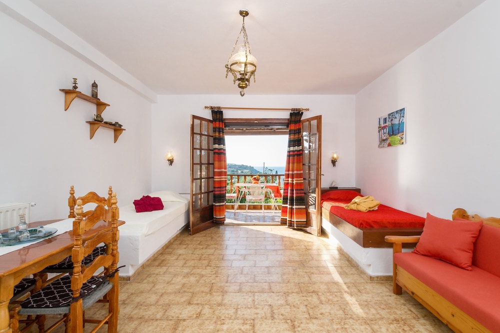 Romanza Villas 32/43