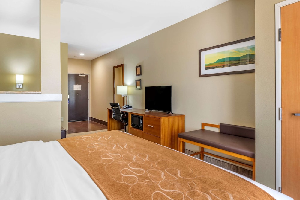Comfort Suites Lubbock TX 11/43