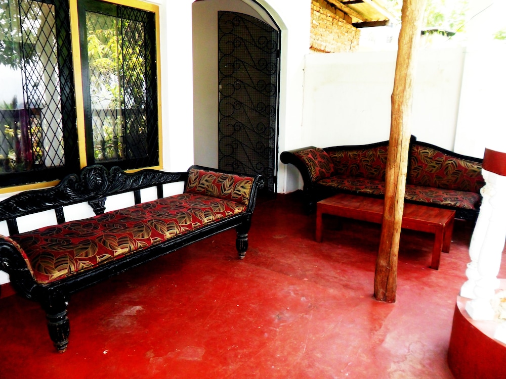 Mahaweli Regent Hotel 26/42