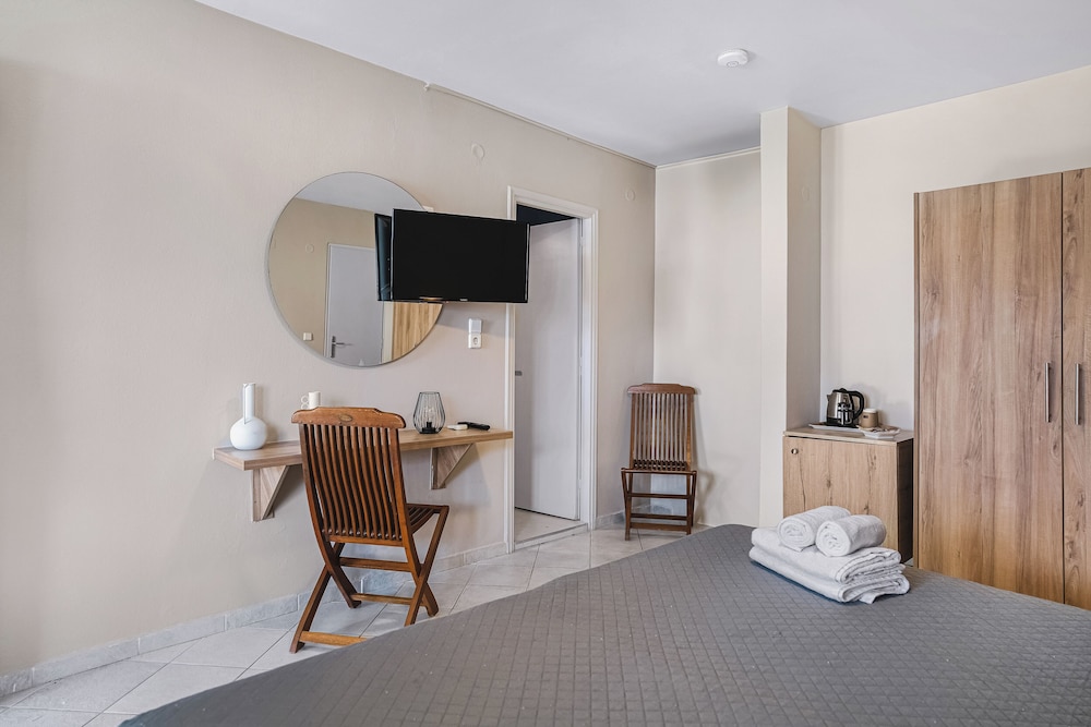 Yria Beach Hotel 44/61