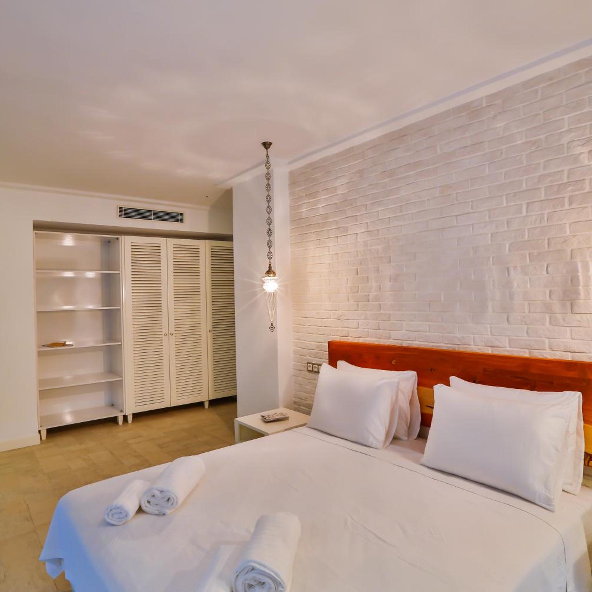 غرفة ديلوكس بسرير مزدوج بشرفة، Arnna Hotel 5/10