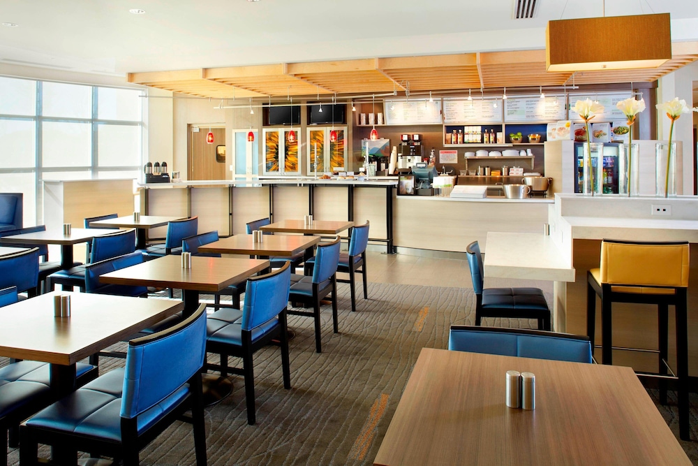 Courtyard by Marriott Knoxville West/Bearden 32/42