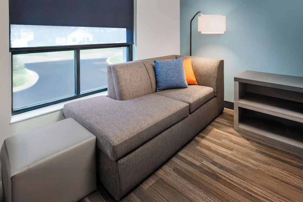 Hyatt House Auburn Hills Detroit 22/42