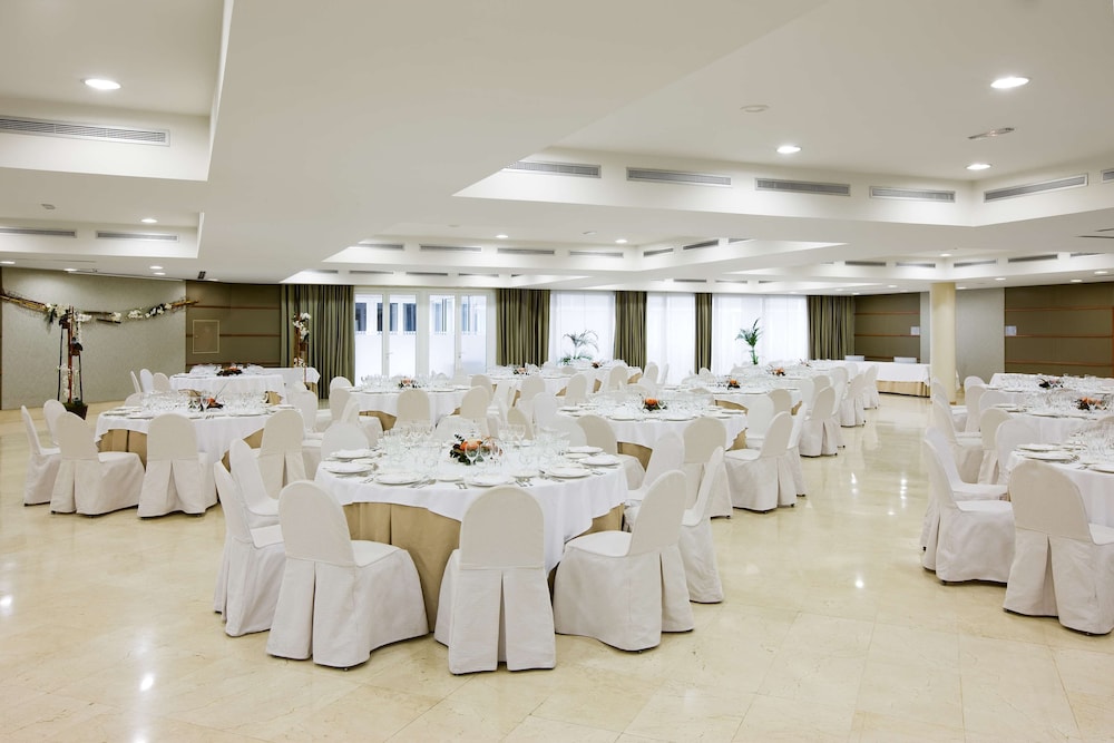 Travelodge Madrid Coslada Aeropuerto 51/60