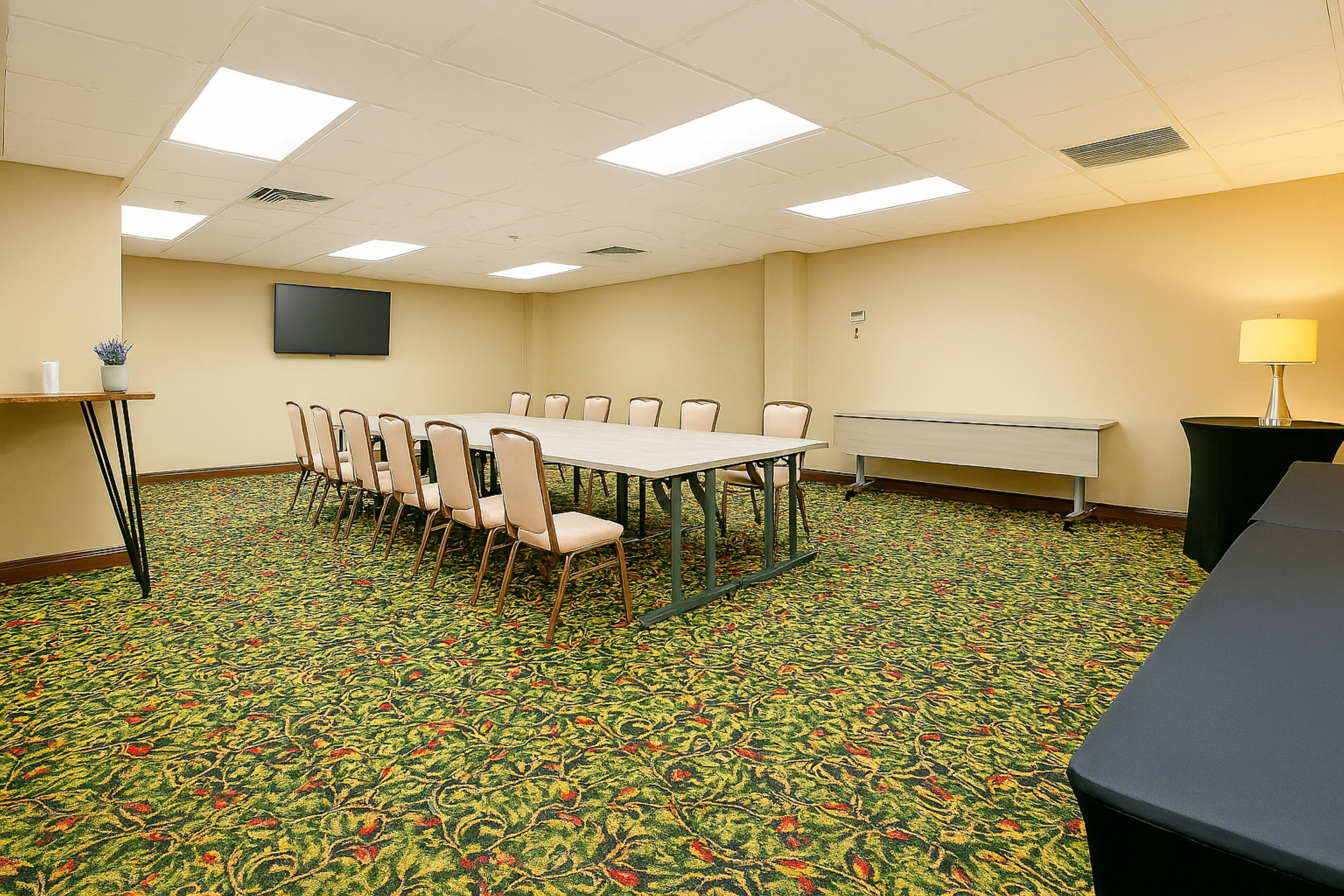 Holiday Inn Sacramento Downtown Arena 60/76