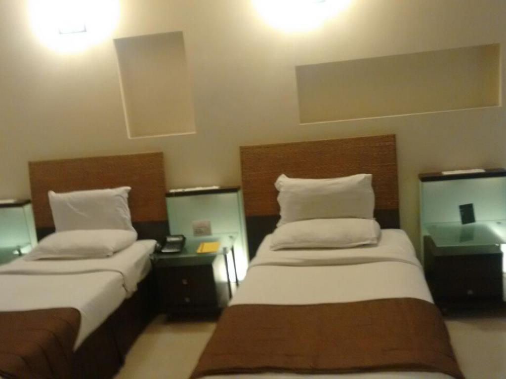 The Shiv Grand 10/15