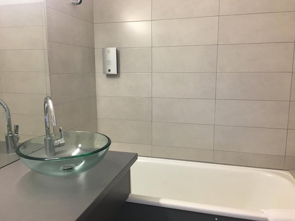 HOTEL LA THOMASSE 29/31