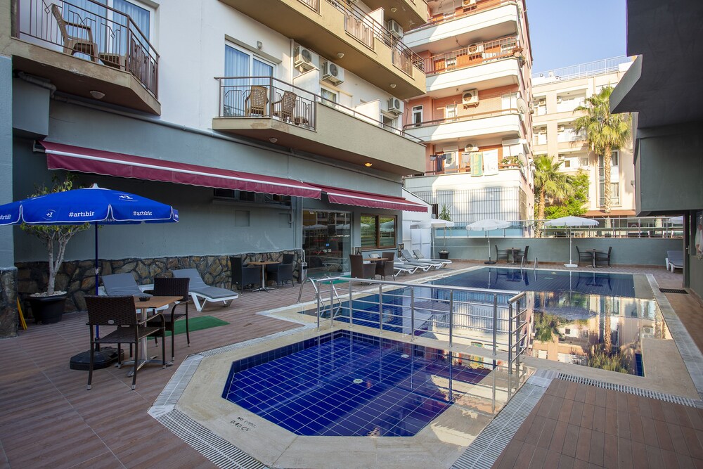Aslan Corner Hotel 7/61