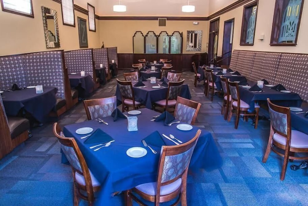 Hassayampa Inn 50/61