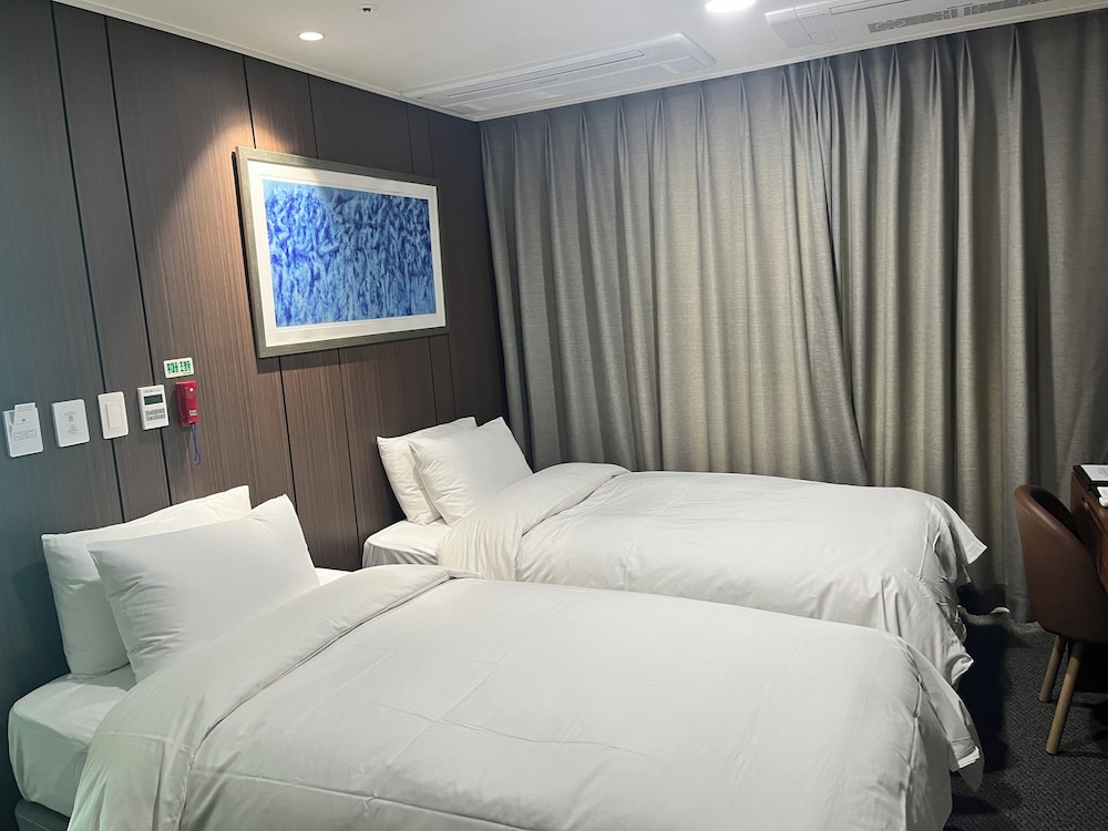 Raonstay in Perla Hotel 11/50