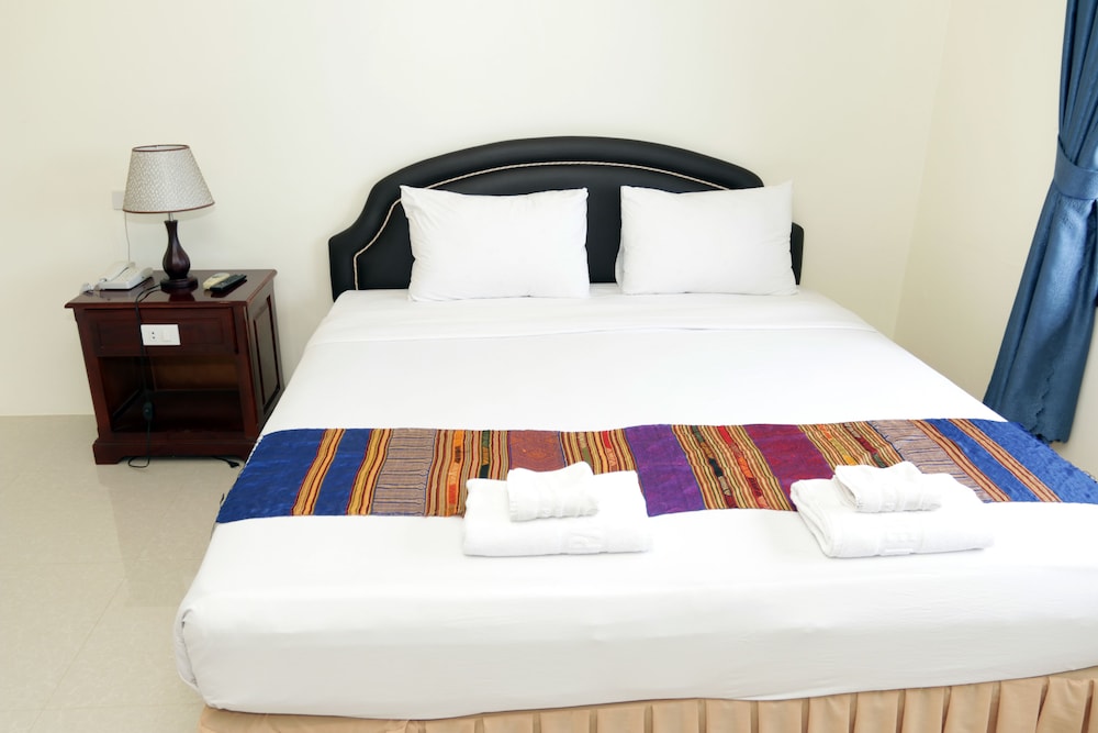 Champasak Palace Hotel 31/65