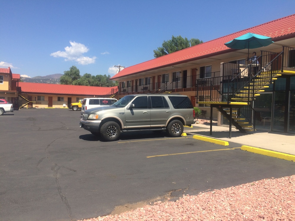 Garden Of The Gods Motel 14/58