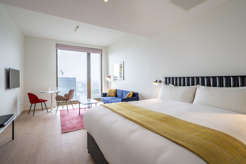 PREMIER SUITES PLUS Amsterdam 11/43