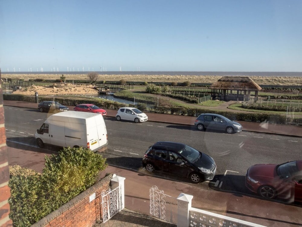 Furzedown Hotel 69/74