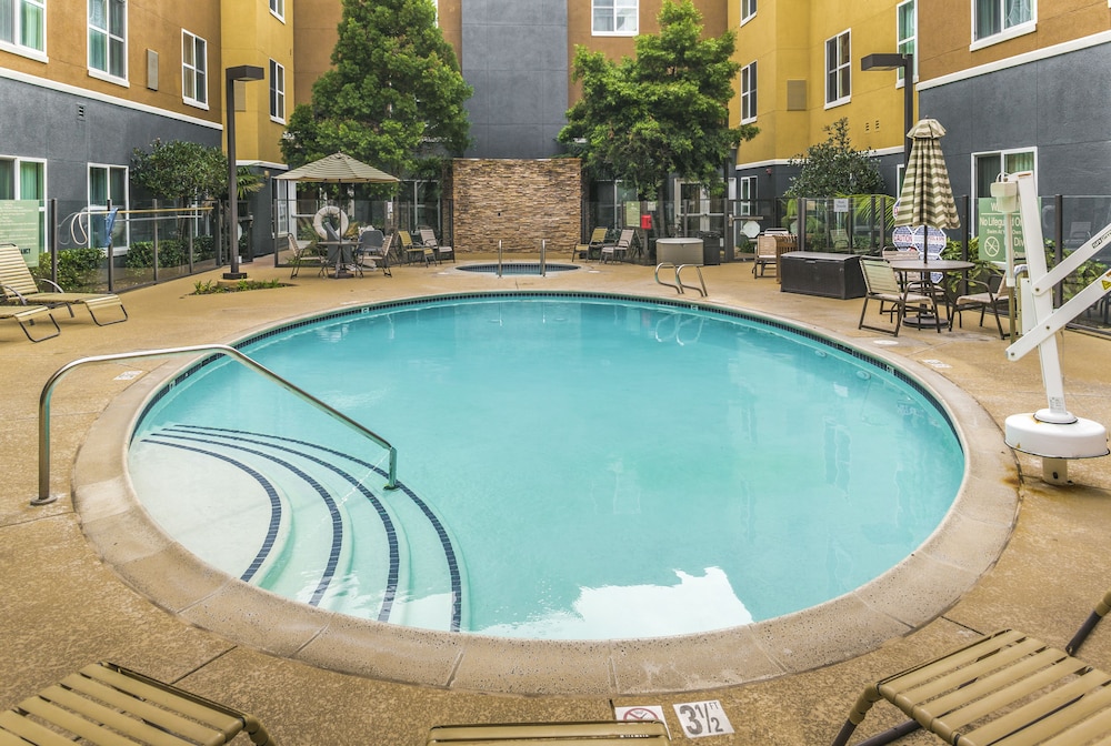 Homewood Suites by Hilton Carlsbad North San Diego County 9/81