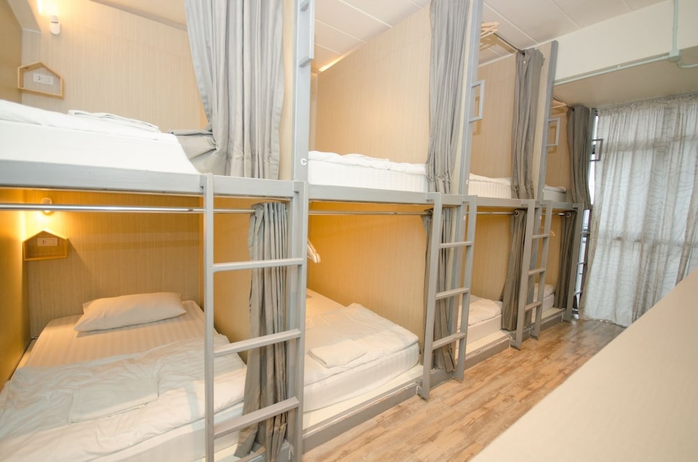 Good Day Hostel 22/63