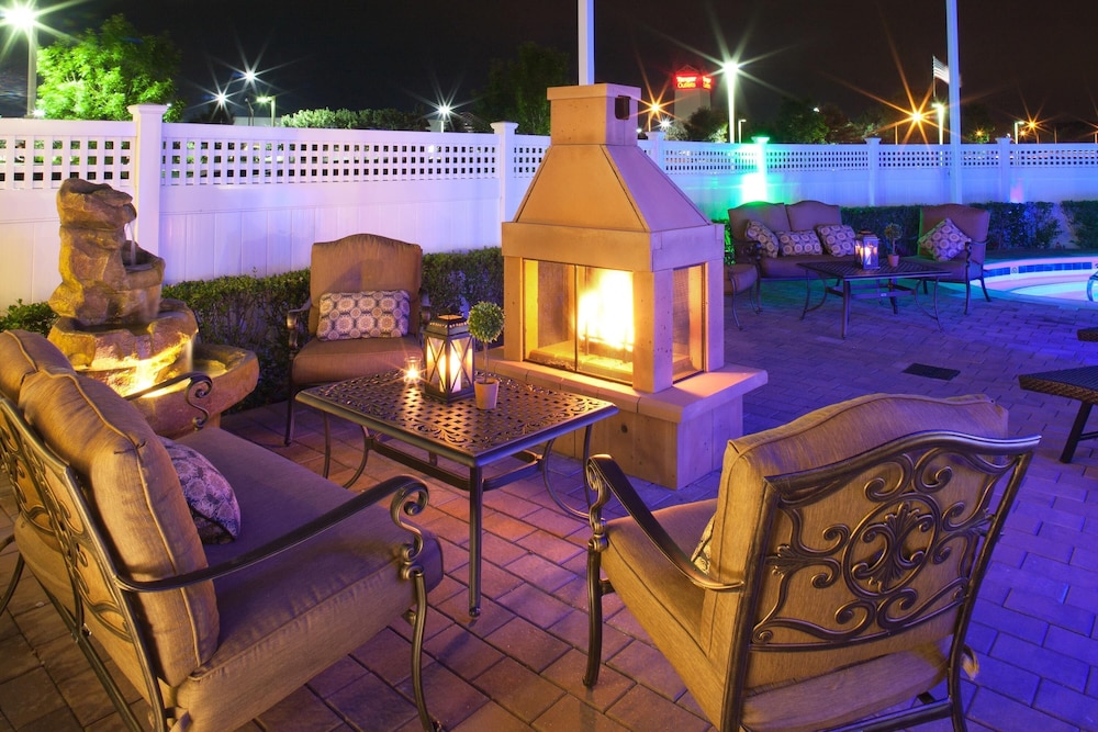 Hilton Garden Inn Riverhead 47/57