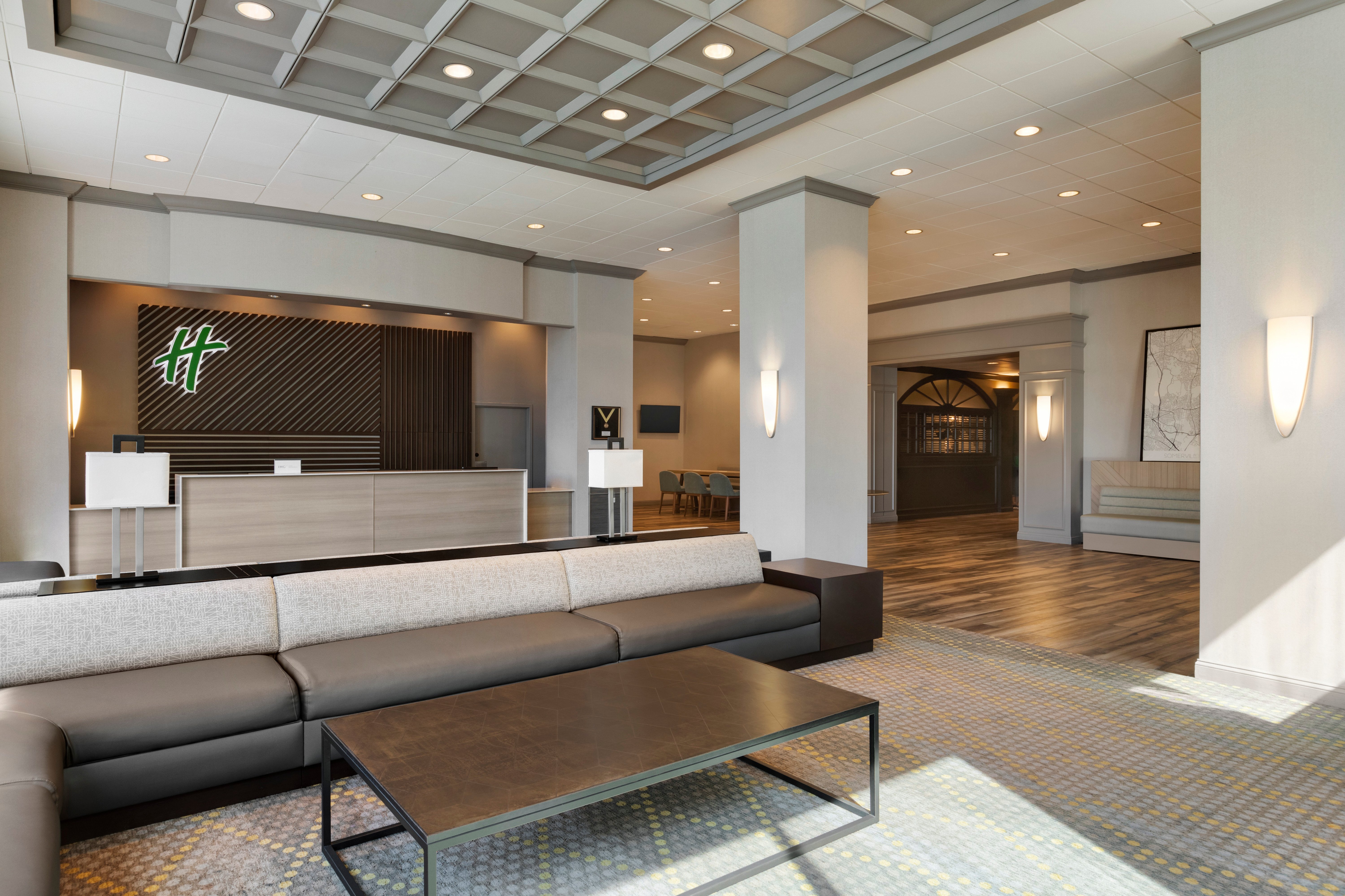 HOLIDAY INN BOSTON BUNKER HILL AREA 10/67