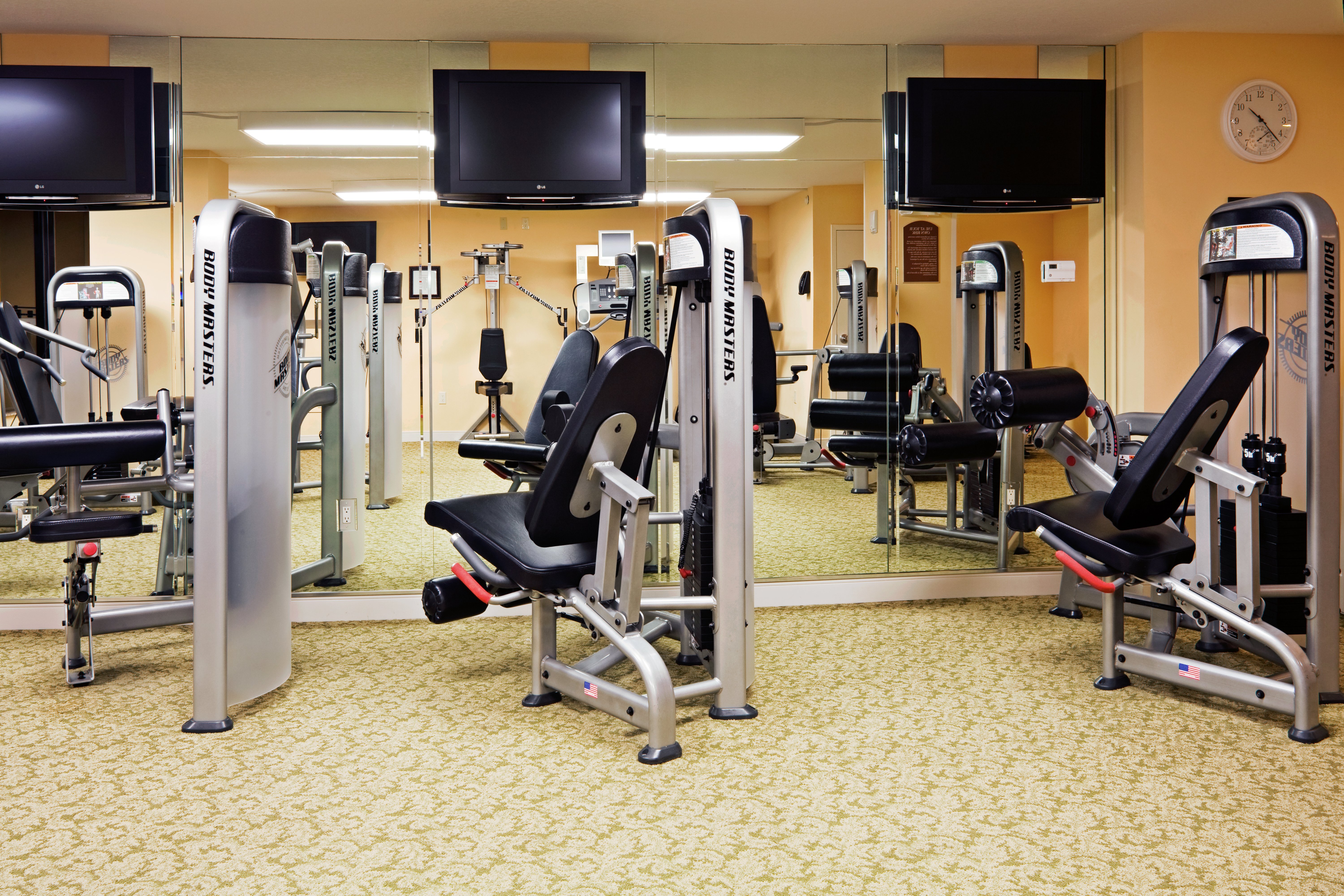 Holiday Inn Hotel and Suites Clearwater Beach 25/50