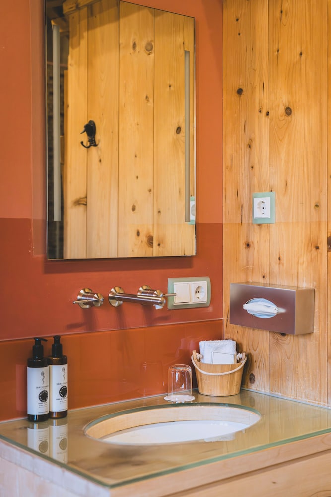 Alpen Alm, Suite, King Bed, Park Hotel Egerner Hofe 6/8