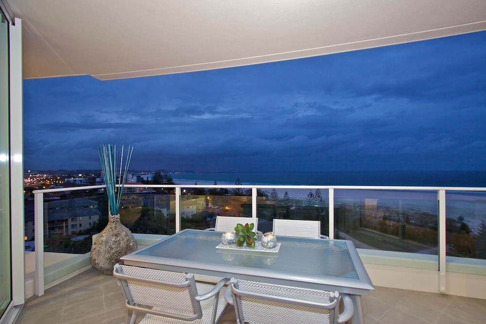 Kirra Surf Apartments 34/75