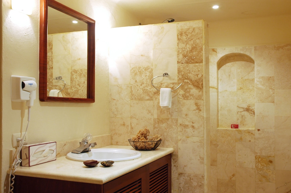 Villas Sacbe Condo Hotel 49/49