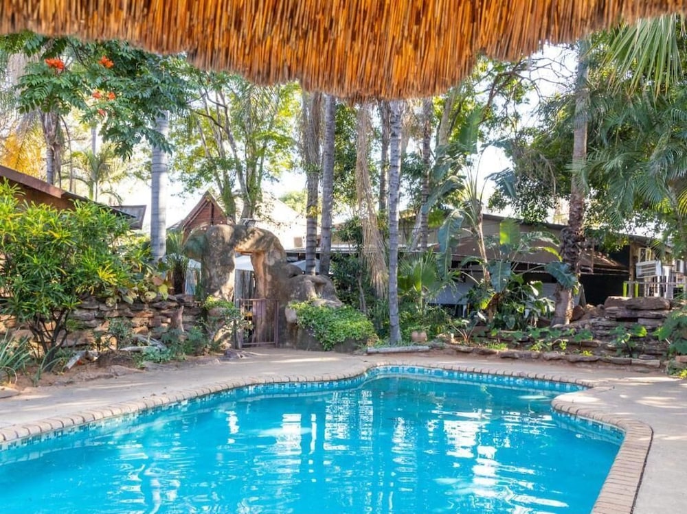 ECO LODGE 10/15