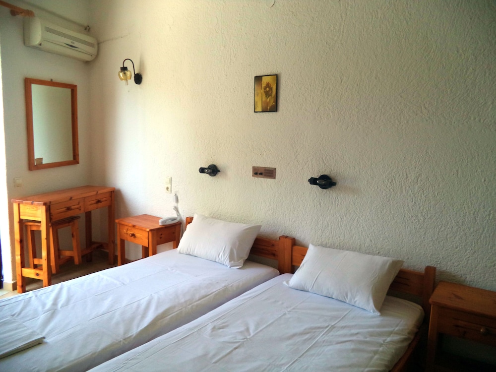 Gefyra Hotel 11/26