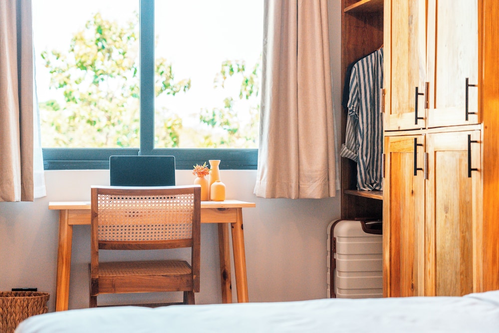 Hotel Bambuda Santa Catalina 85/96