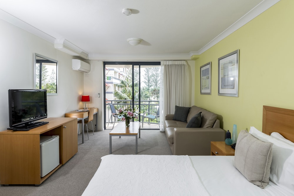 Oaks Gold Coast Calypso Plaza Suites 45/72