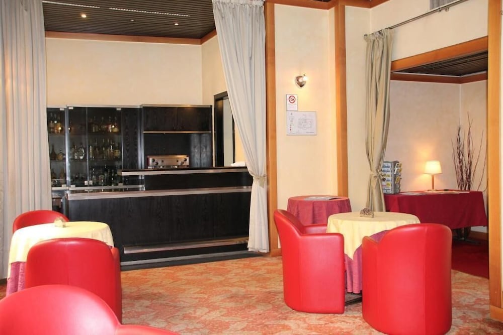 Sant Ambroeus Hotel 27/57