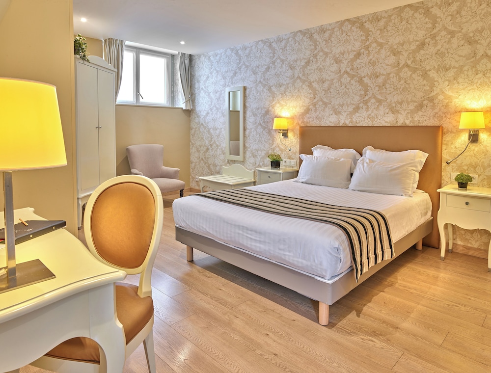 STANDARD, DOUBLE BED