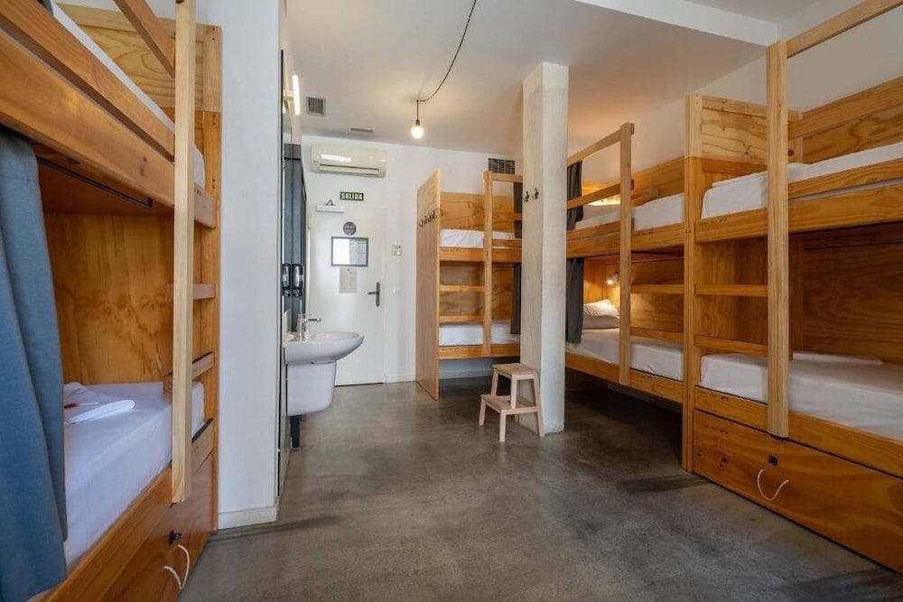 The Hat Hostel 27/46