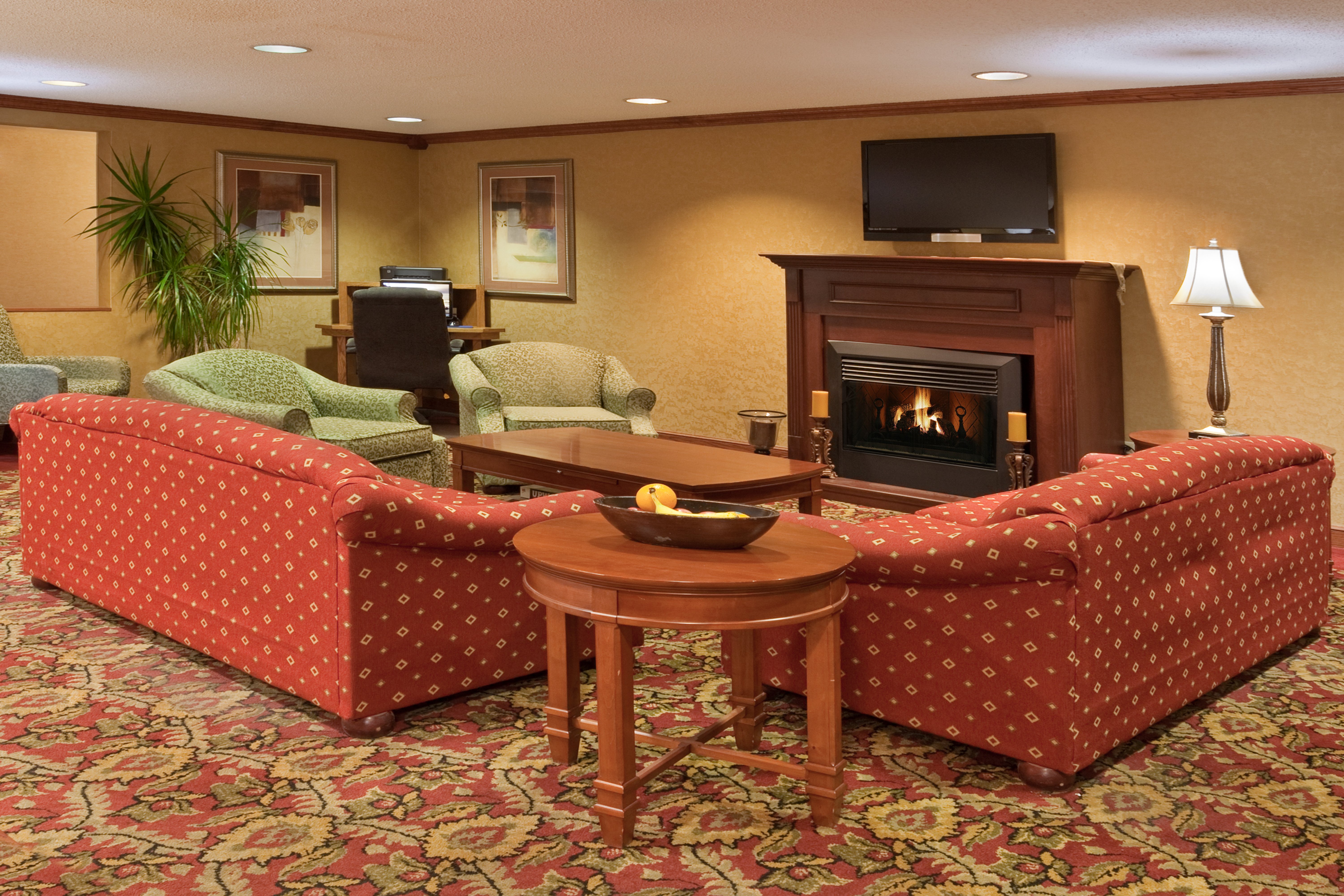 Holiday Inn Express Mt Vernon 24/41