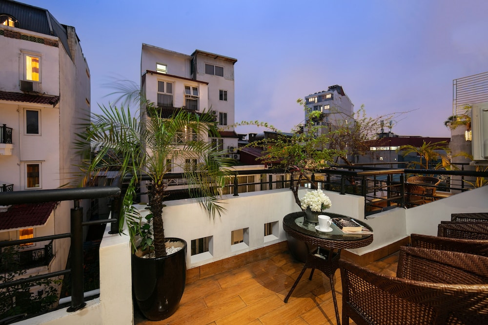 HANOI GOLDEN PALACE HOTEL 45/55