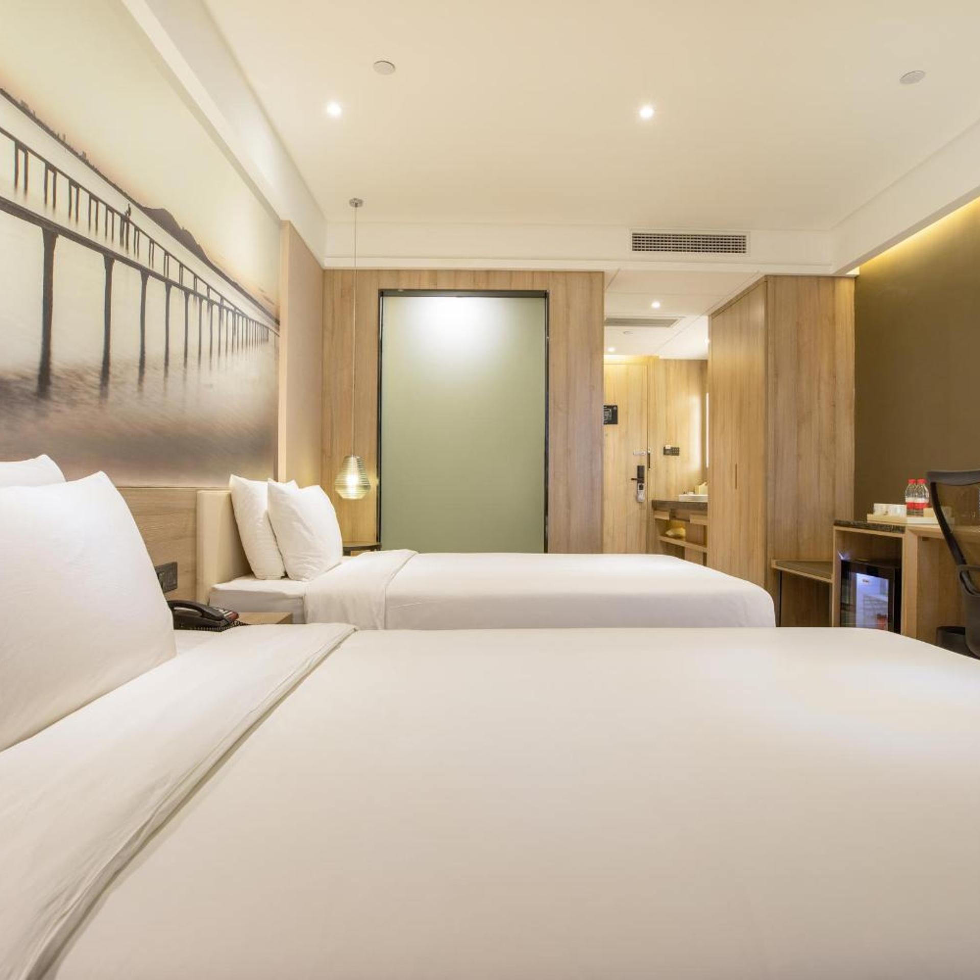 Atour Hotel Wuhan Changqing Road 14/74