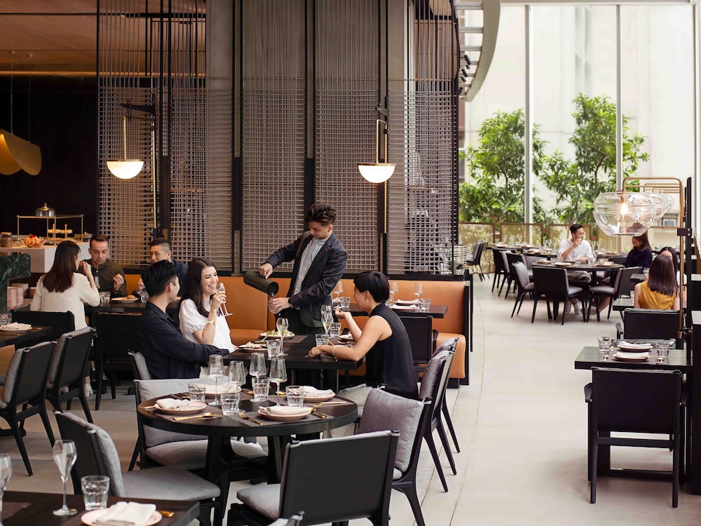 East Hong Kong Hotel 51/64