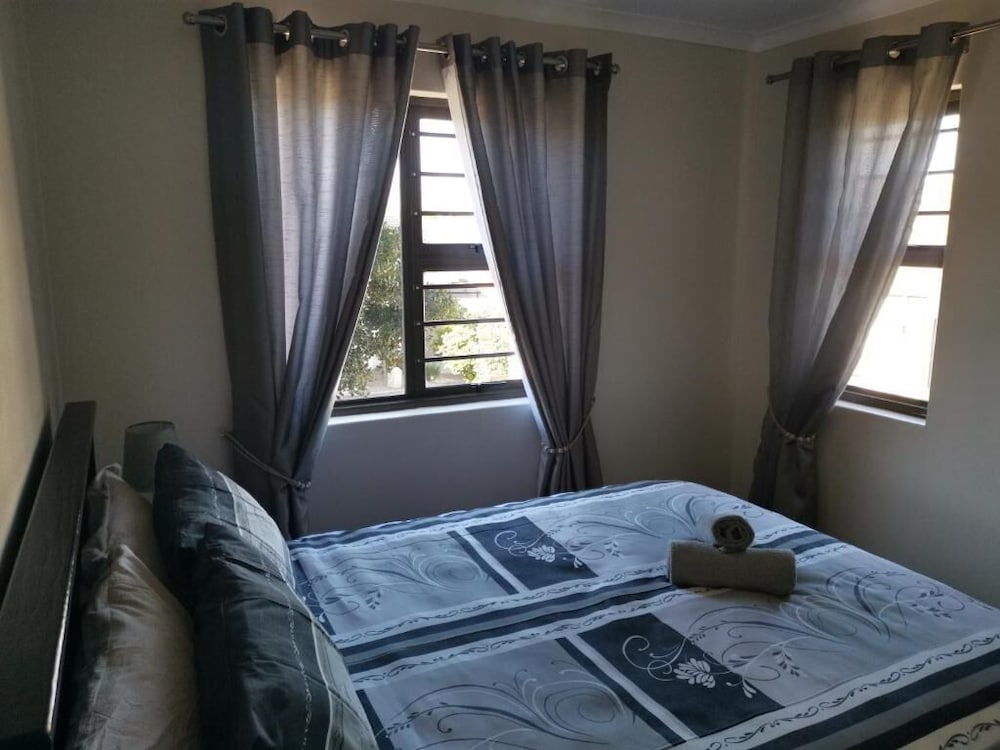 Serengeti Self Catering Units 13/34