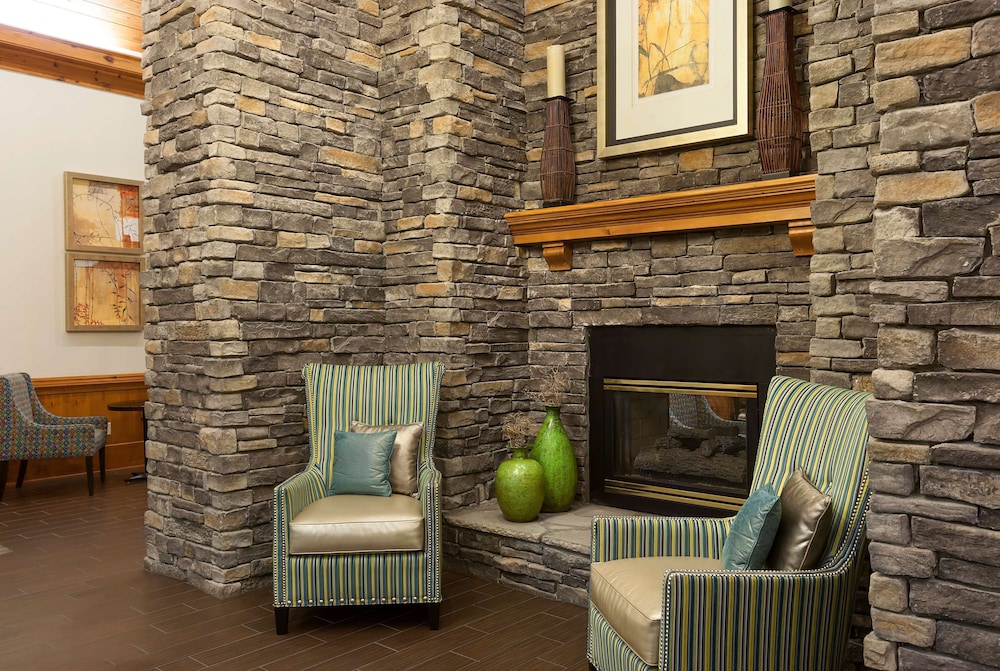 Hampton Inn Suites Charlotte Pineville 36/51